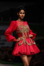 Model walk the ramp for Shantanu Goenka at Wills India Fashion Week 2011 on 10th Oct 2011 (120).JPG